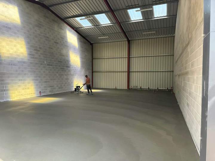 Pose de revêtement de sol pour local industriel Toulouse